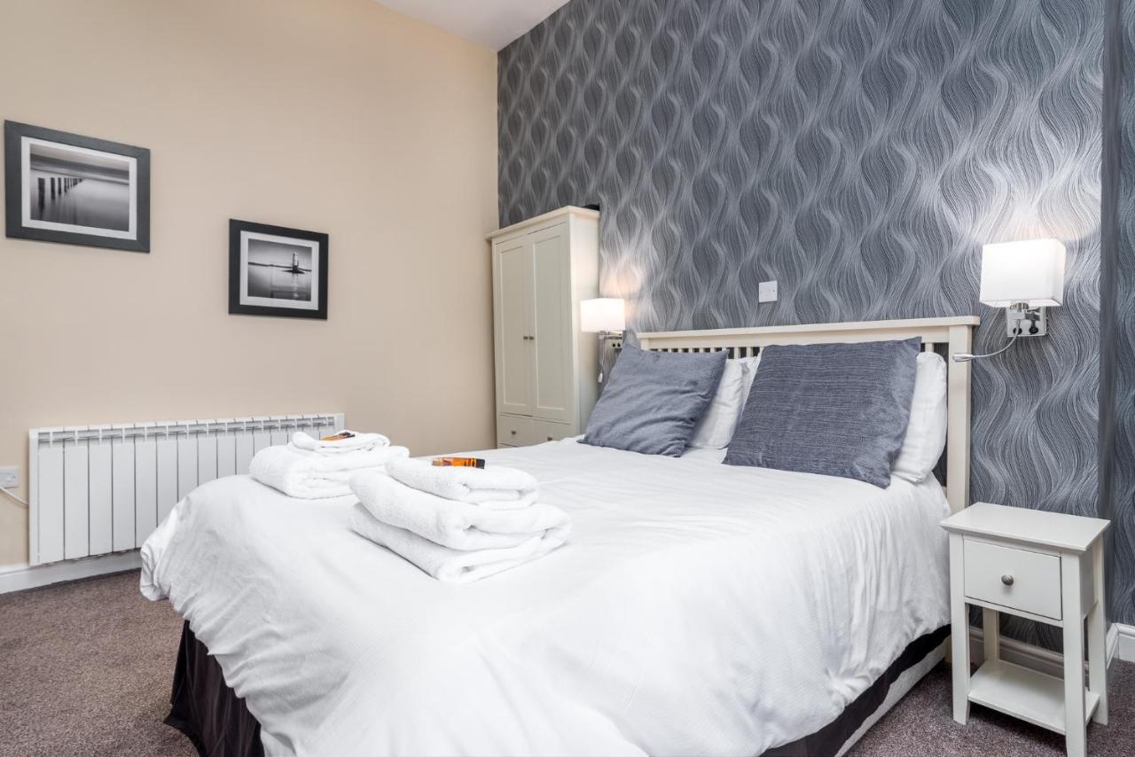 Riviera Guesthouse Вітбі Екстер'єр фото